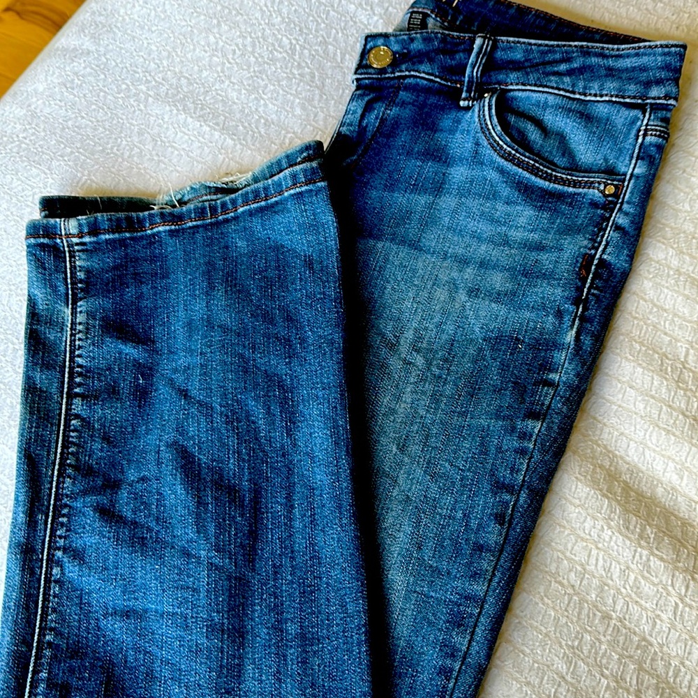 White House Black Market Boot Cut Jean- size 4
